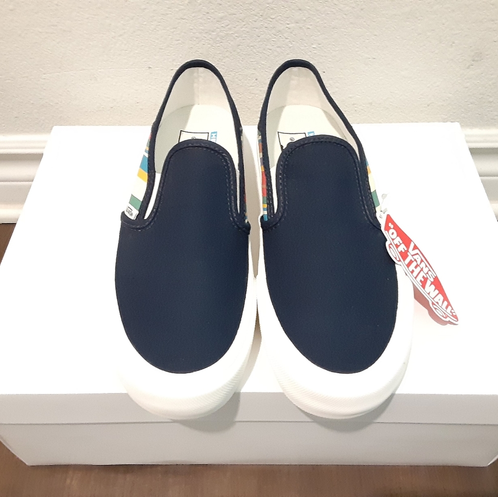 Vans - Picture 3 of 5